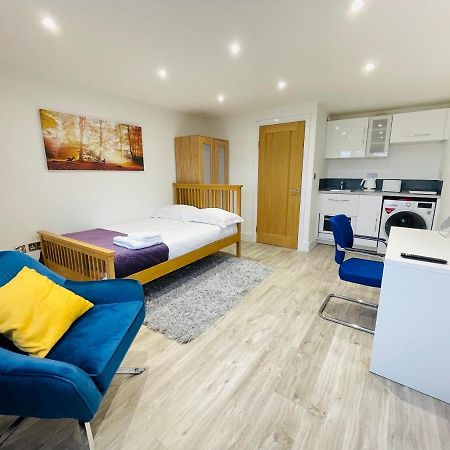 New Modern Studio Apartment, Parking, Netflix Kenilworth Luaran gambar